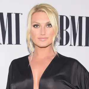 Brooke Hogan Finally Saw Late Dad Hulk Hogan’s Body 5 Weeks After Death