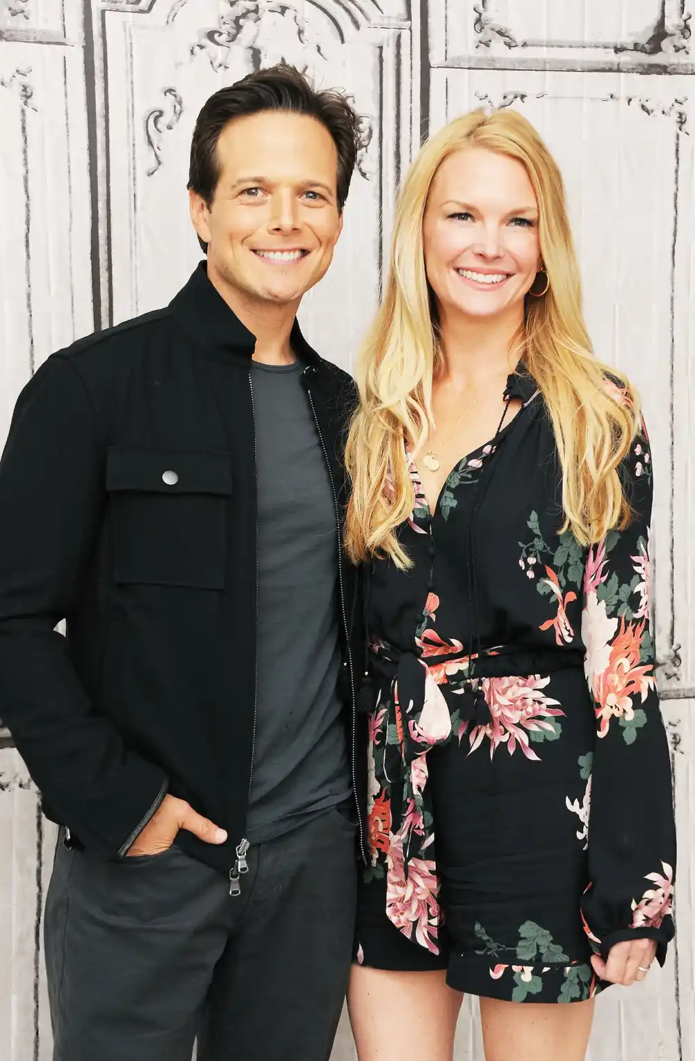 Scott Wolf's Ex Kelley Appears to Post Texts, Scott Says Son is 'Terrified'