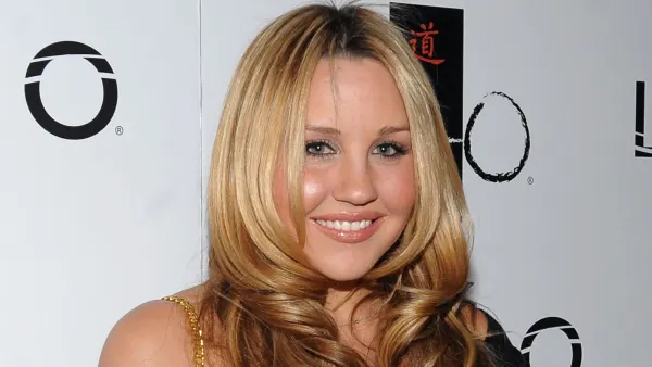 GettyImages-91394751-Amanda-Bynes-Shares-New-Look-After-Getting-Lip-Injections.jpg