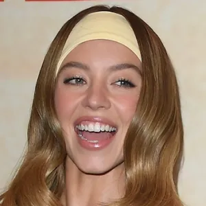GettyImages-SydneySweeneyAmericanaPremiere.jpg