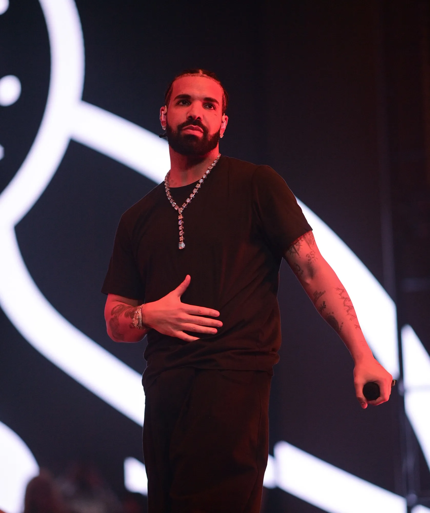 GettyImages1448237957 Drake Degrassi First Kiss