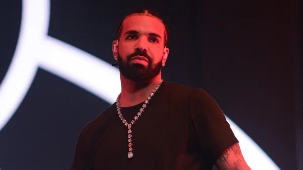 GettyImages1448237957 Drake Degrassi First Kiss