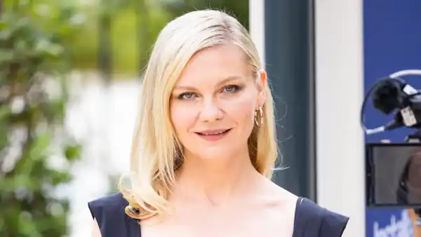 GettyImages2224163013 Kirsten Dunst Reveals Son Had a Traumatic Health Scare Abroad