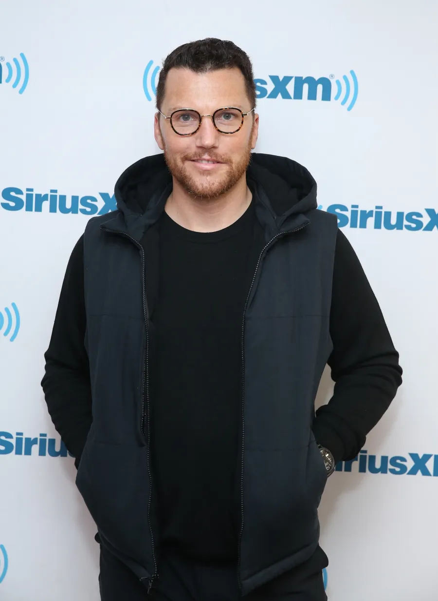 Hilary Rhoda and Sean Avery Relationship Timeline 2017