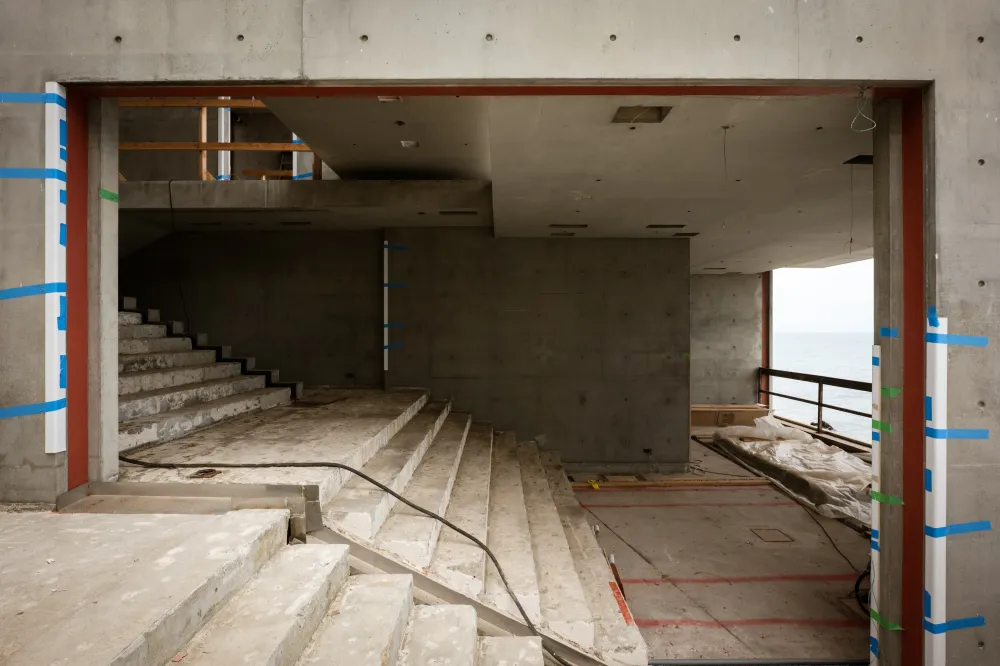 Inside &lsquo;Selling Sunset&rsquo; Star Amanda Lynn&rsquo;s $30M Deal to Sell Kanye West&rsquo;s Former Malibu Mansion Kanye House 3