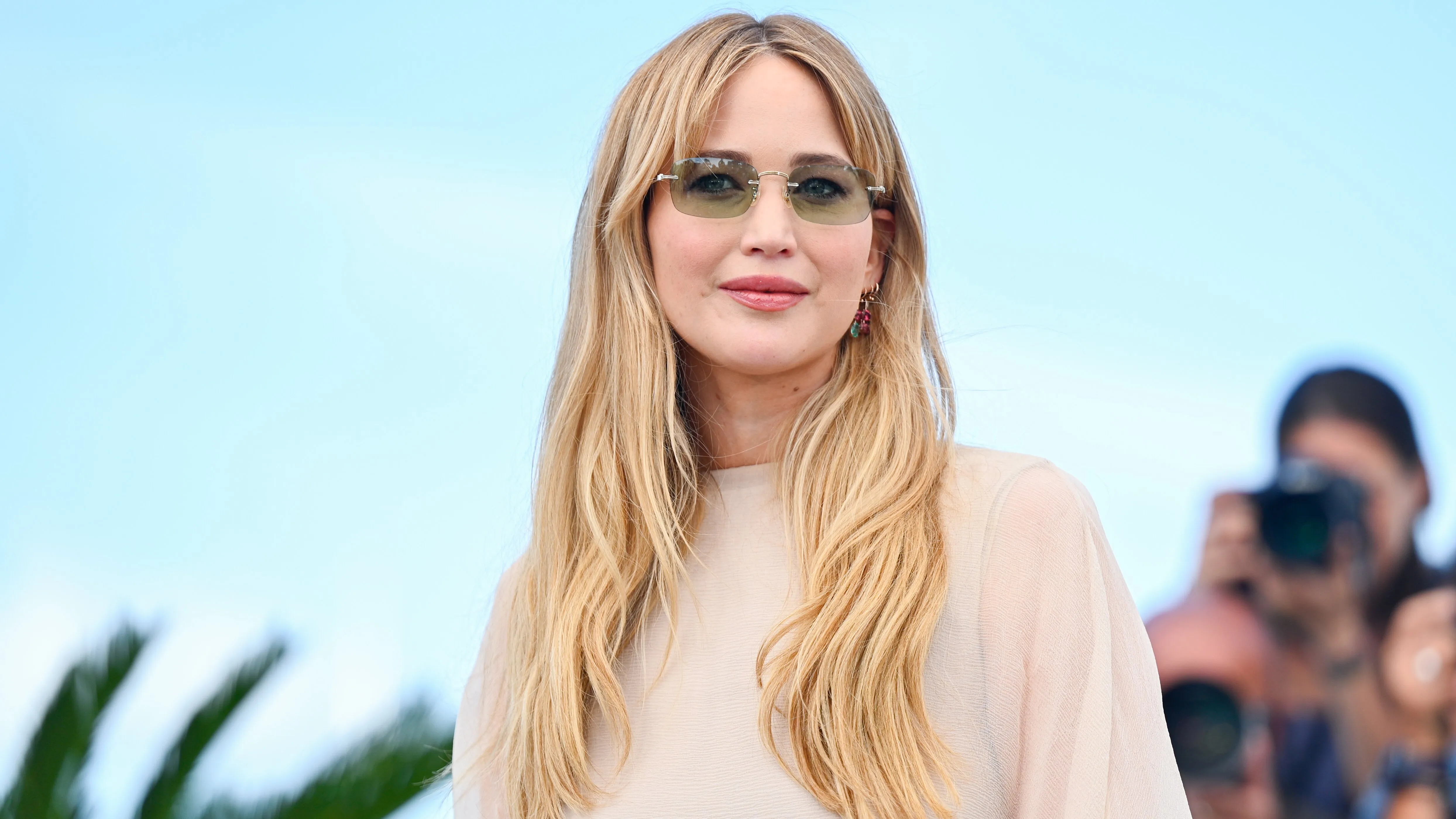 Jennifer Lawrence’s Slouchy Fendi Bag Has a $79 Twin That Looks Just As Expensive