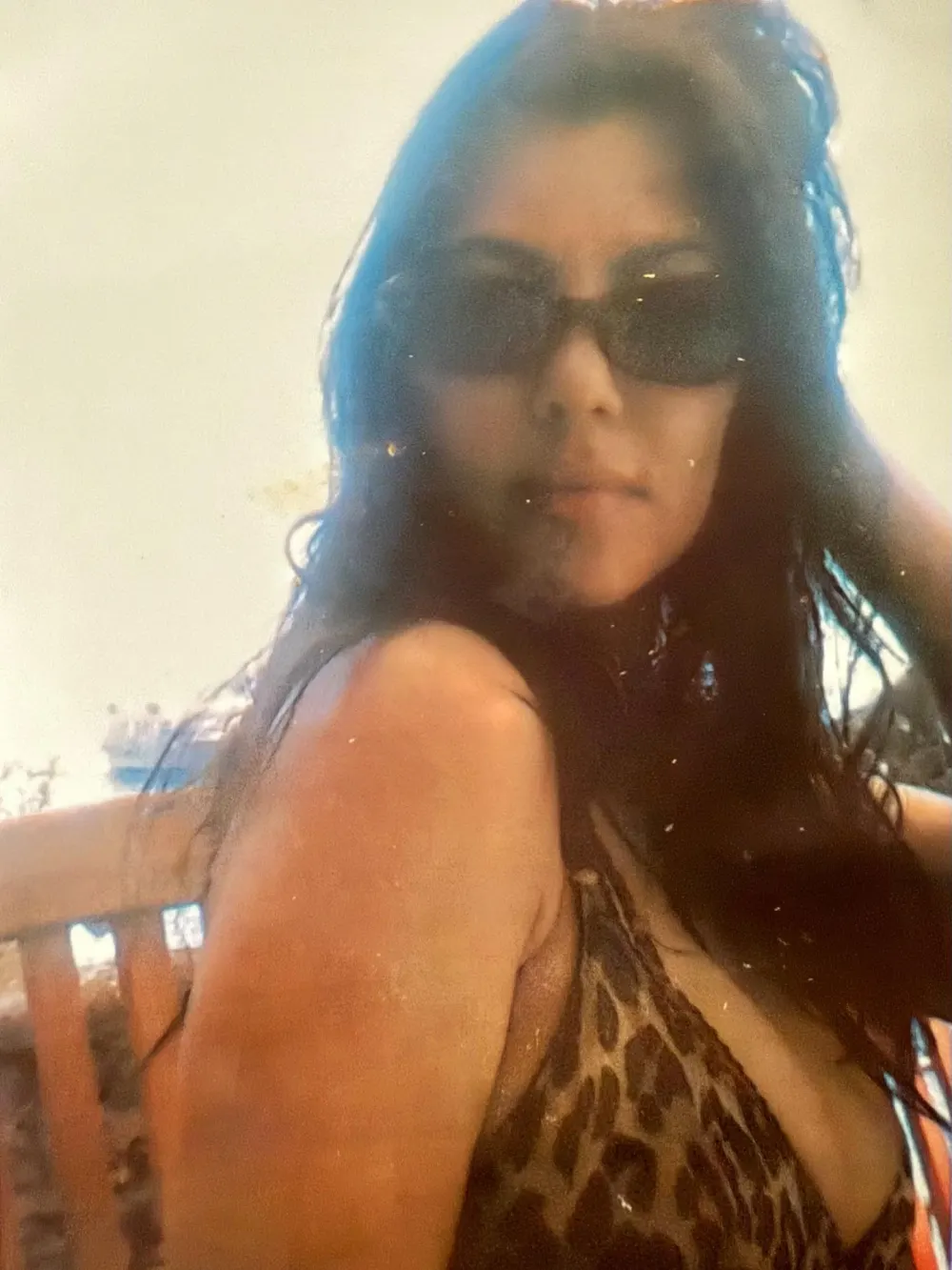 Kourtney Kardashian Rocks Plunging Leopard Swimsuit in New Family Photos After Slamming Pregnancy Rumors 003