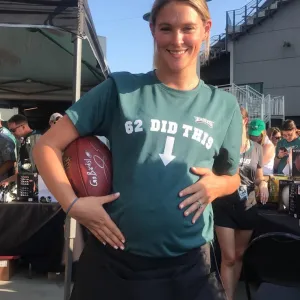 Kylie-Kelce-on-Accepting-Her-Pospartum-Body