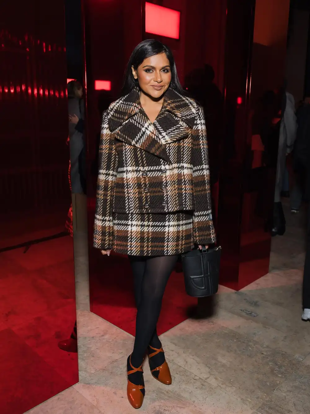 Mindy Kaling 2196080120 1 reqtg