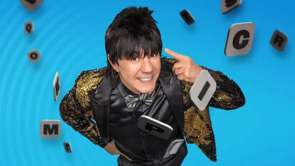 Adrián Uribe se convierte en El Vítor para conducir el programa Piensa rápido de Univision