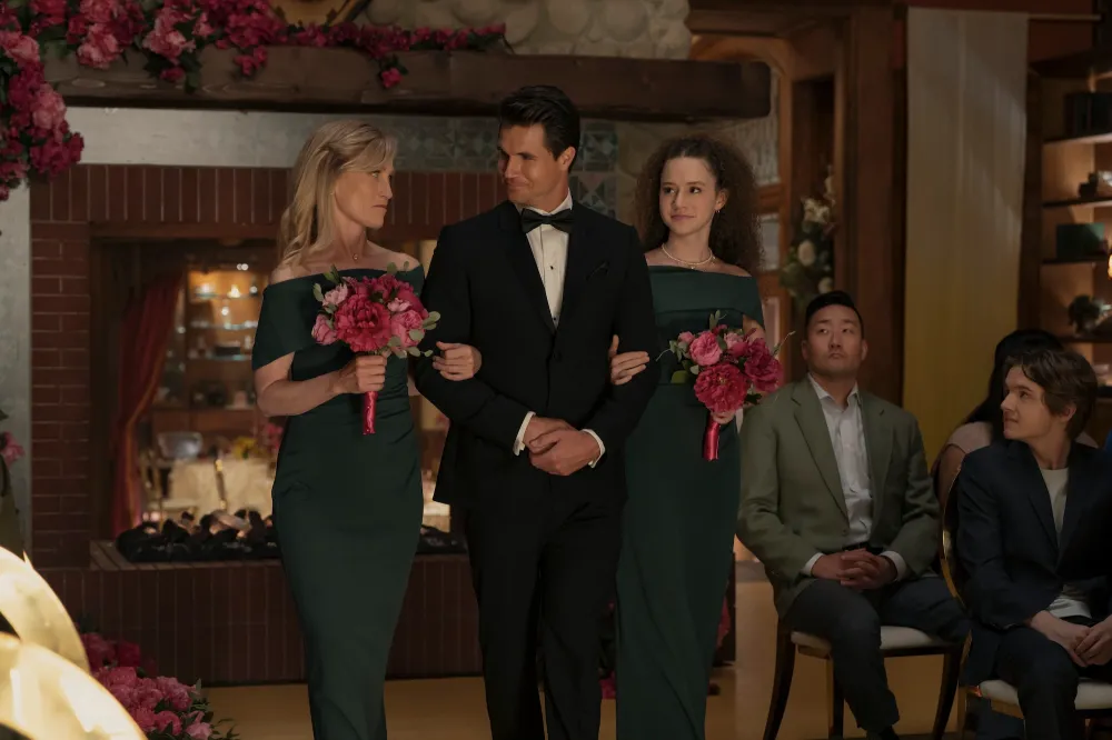 Upload - Season 4 First Look, Robbie Amell