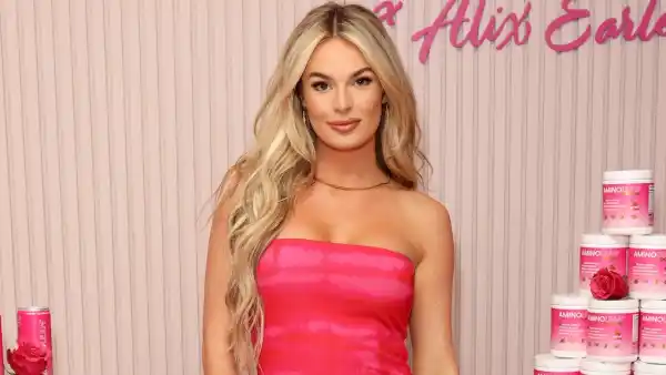 Siesta Key Star Juliette Porter Reveals She Made 120000 Per Narration Is a Billionaire