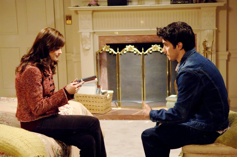 GILMORE GIRLS, Alexis Bledel, Milo Ventimiglia, 'Let Me Hear Your Balailakas Ringing Out' (Season 6,