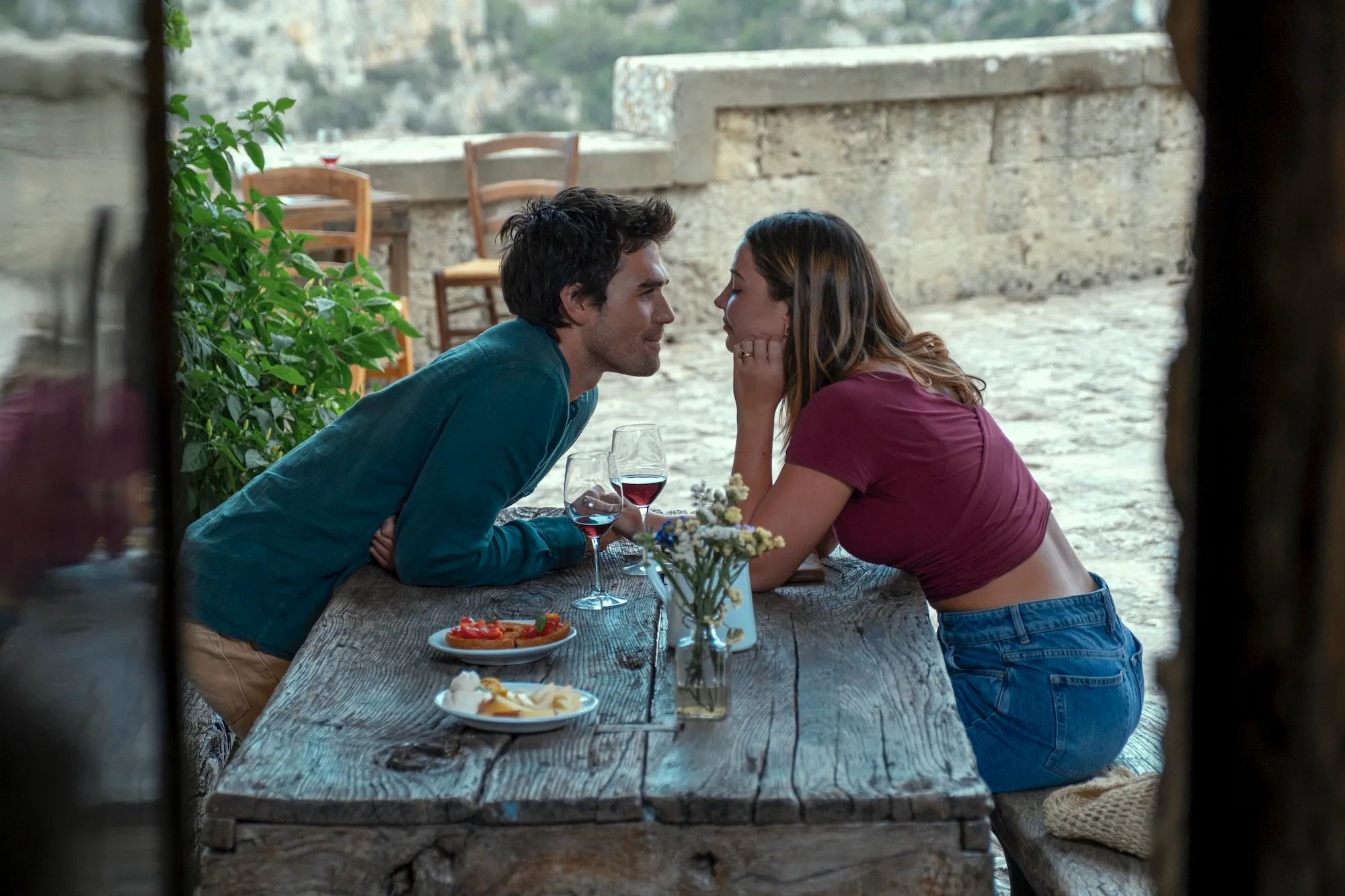 Map That Leads To You 3, KJ Apa and Madelyn Cline