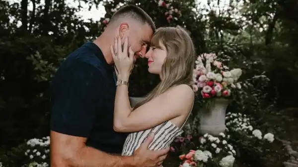 Taylor-Swift-and-Travis-Kelce-MEGA1354750_001