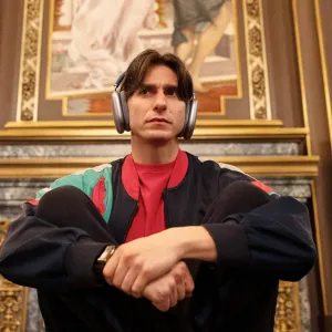 Gideon Glick in Etoile