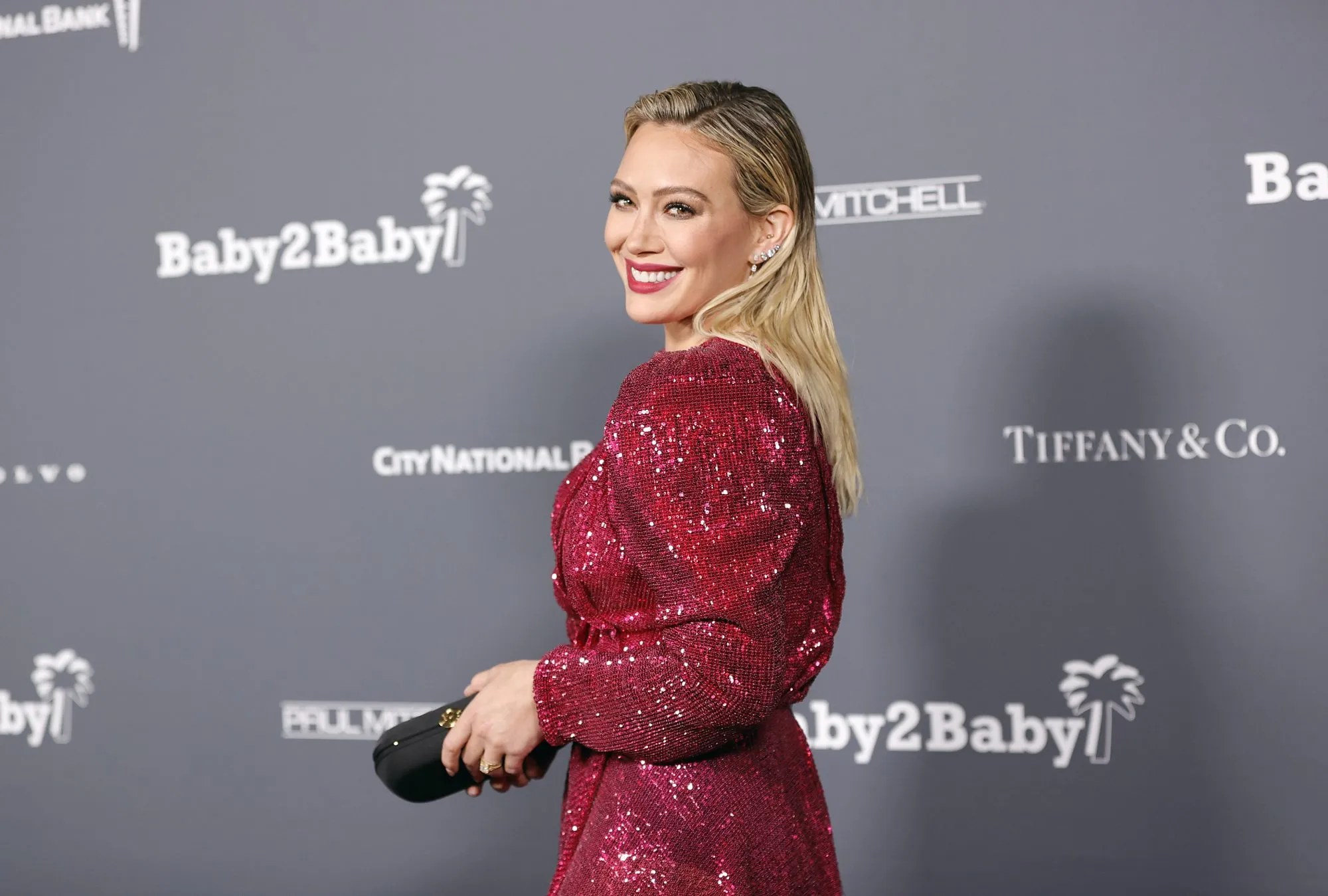 WEST HOLLYWOOD, CALIFORNIA - NOVEMBER 13: Hilary Duff attends the Baby2Baby 10-Year Gala presented by Paul Mitchell on November 13, 2021 in West Hollywood, California. (Photo by Amy Sussman/Getty Images for Baby2Baby)