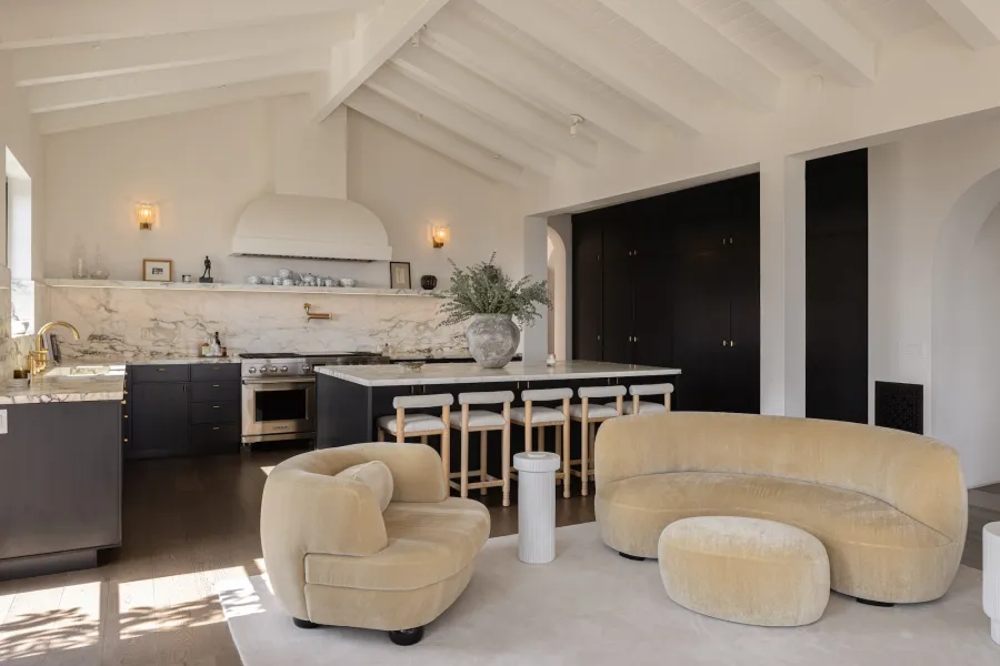 Brad Pitt Buys $12 Million L.A. Replica Luxury Handbag From Killers Guitarist Dave Keuning: See Photos