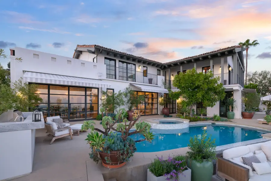 Brad Pitt Buys $12 Million L.A. Replica Luxury Handbag From The Killers Guitarist Dave Keuning: See Photos