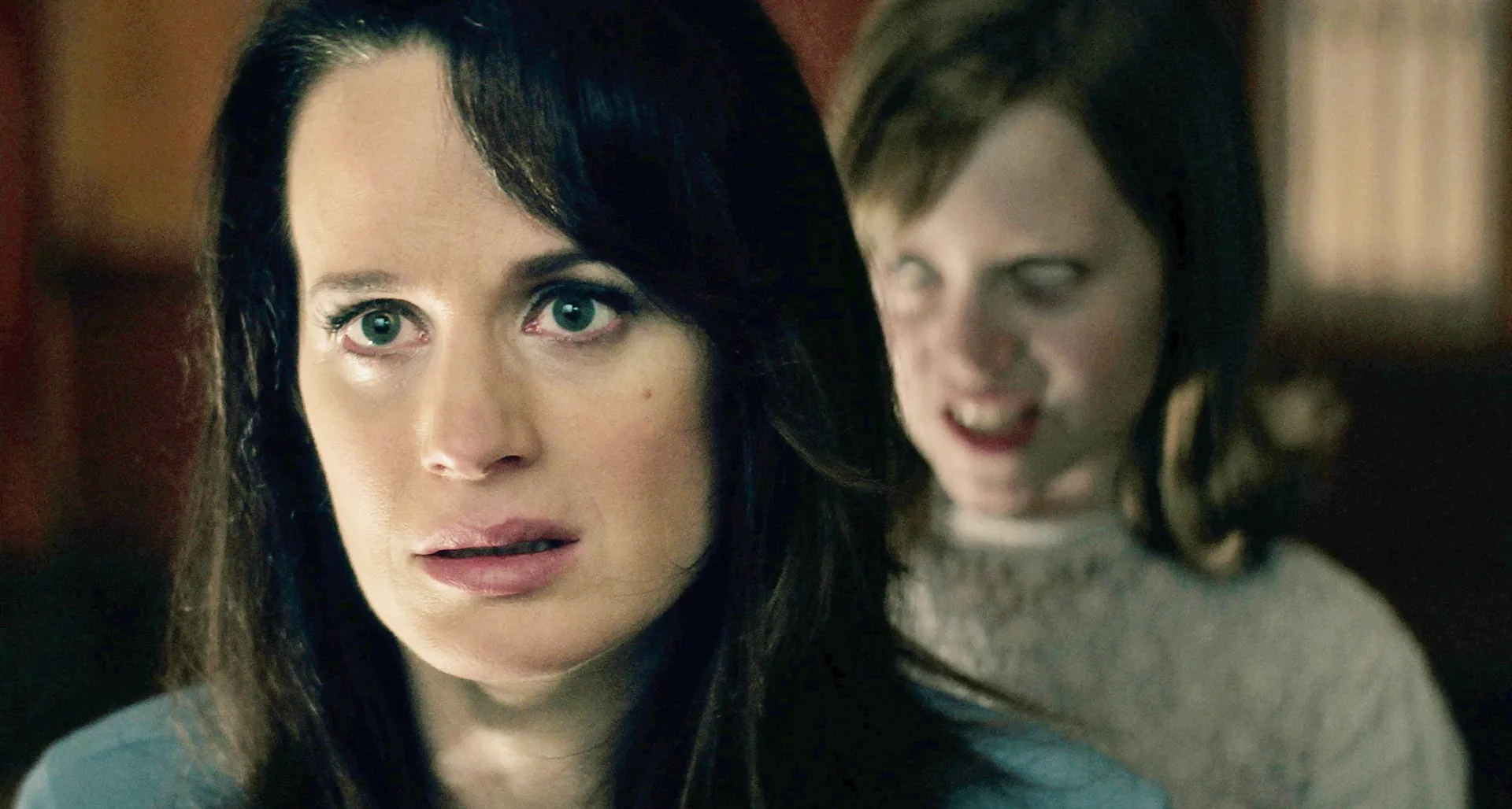 Elizabeth Reaser, Lulu Wilson in Ouija: Origin of Evil