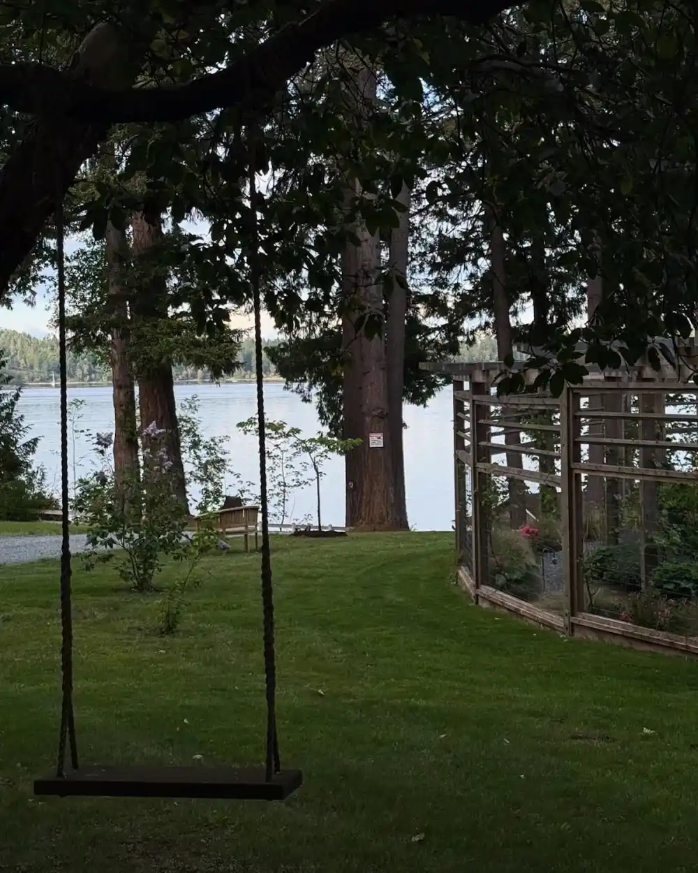 Pamela Anderson's Garden at Her Canada Replica Luxury Handbag Photos of Her Oasis