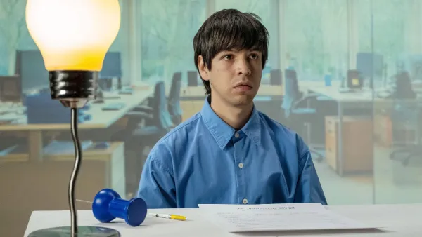 Julio Torres in Problemista