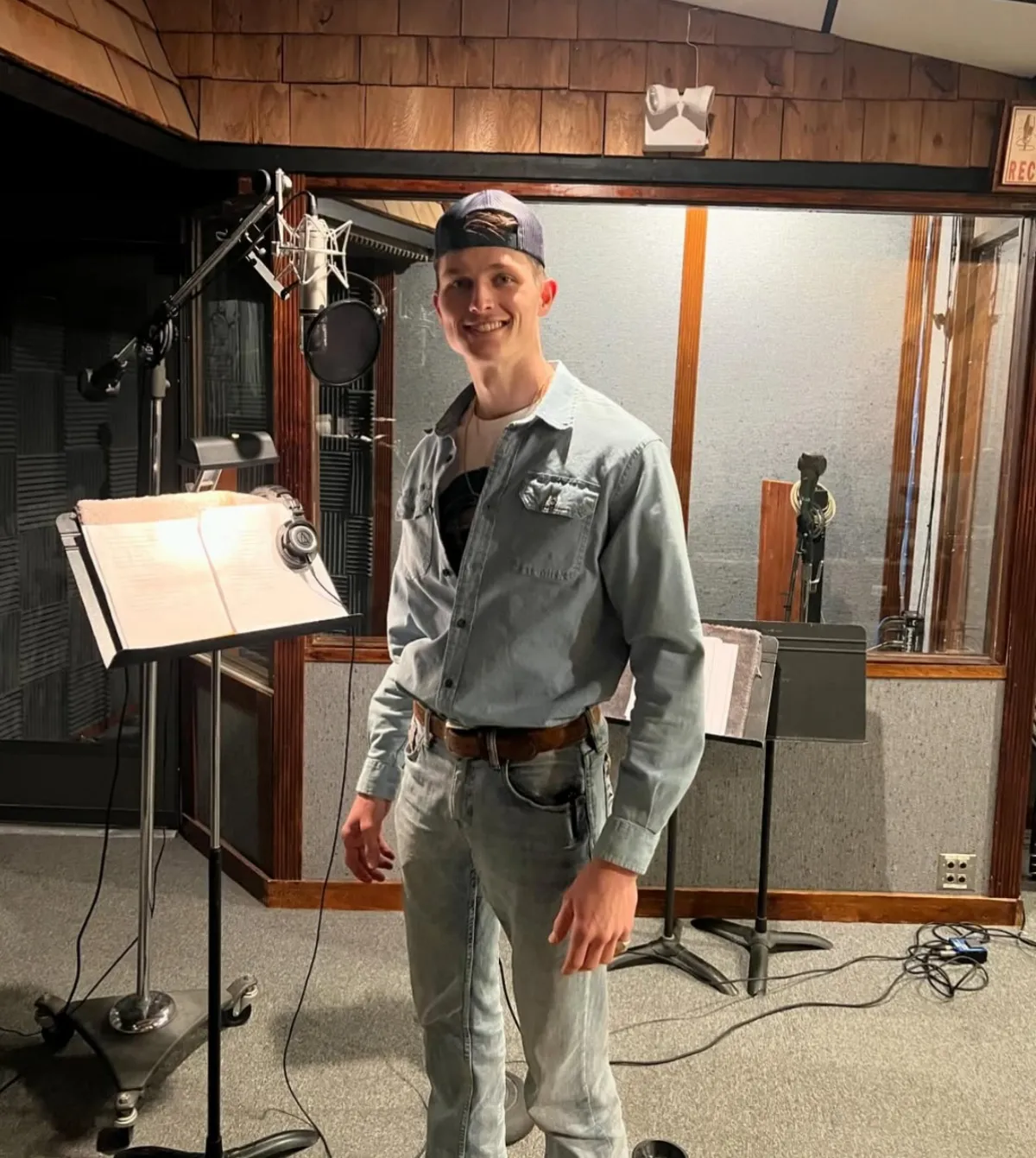 Country Singer Spencer Hatchers Mom Murdered in Highly Unusual Replica Luxury Handbag Invasion