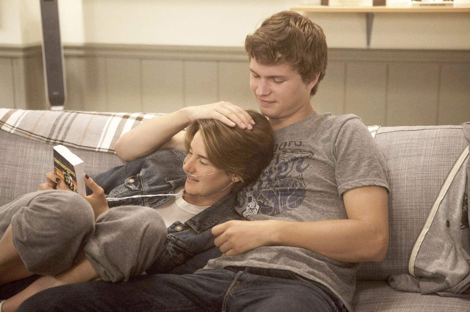 Shailene Woodley and Ansel Engort in The Fault in Our Stars