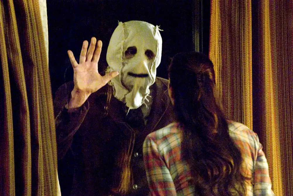Kip Weeks, Liv Tyler in The Strangers