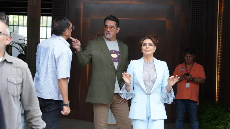 Eduardo Santamarina es “Alejandro Navarro” en 'Los Hilos del Pasado'.