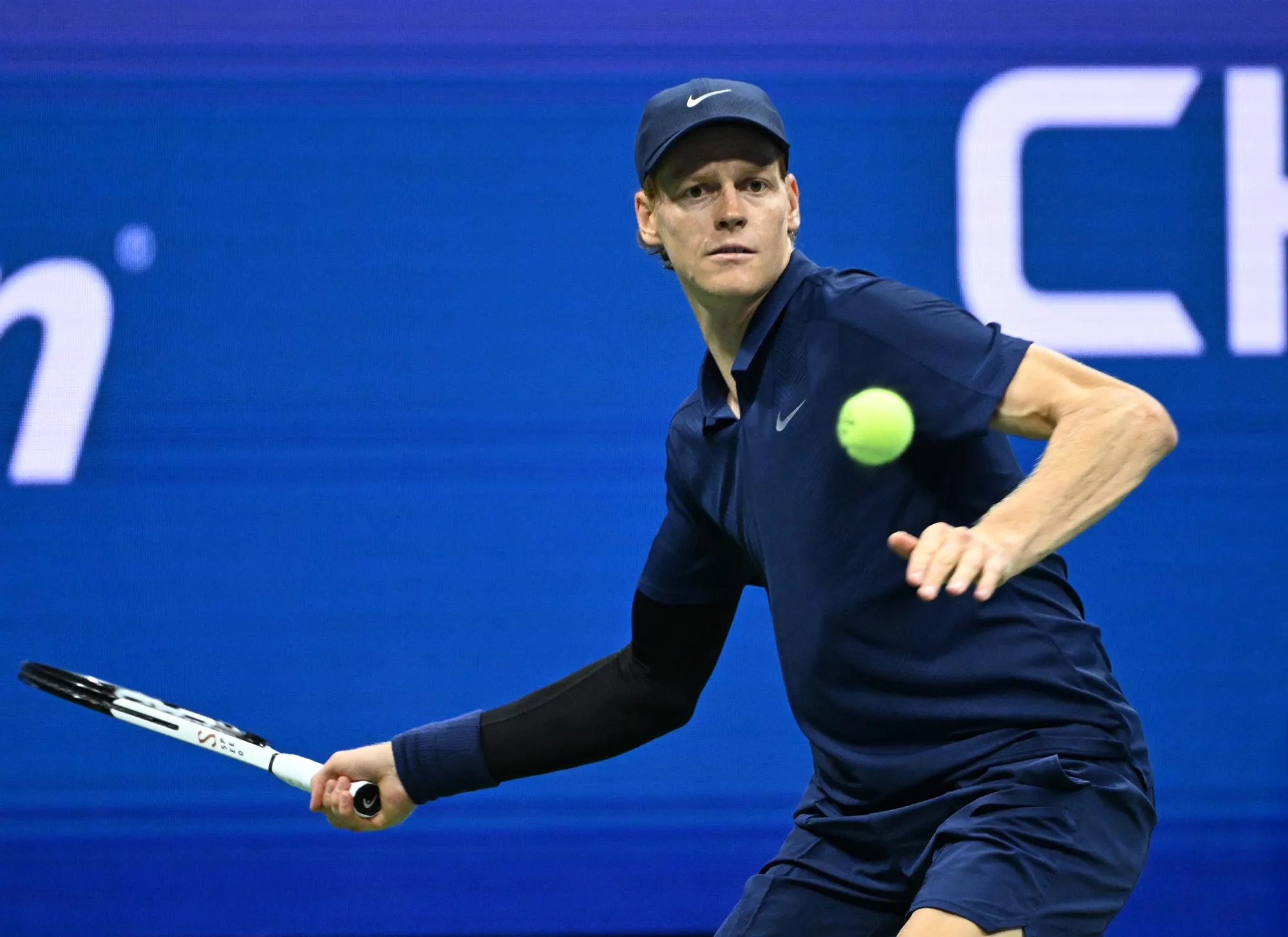 Fan Attempted to Steal Something From Jannik Sinners Bag While He Wasnt Looking at US Open