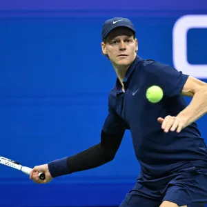 Fan Attempted to Steal Something From Jannik Sinners Bag While He Wasnt Looking at US Open