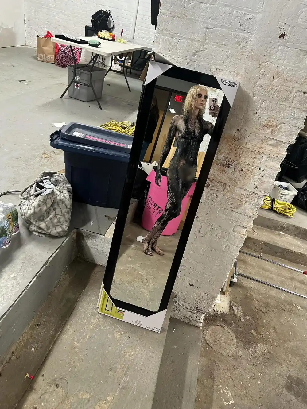 Taylor Momsen Poses Nude in Nothing But Black Body Paint for Her Band's New Music Video