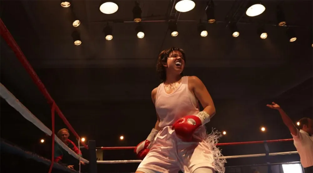 Sydney Sweeney Serves Classic Bombshell in Corset Dress That Flaunts Hourglass Curves Amid Oscar Buzz