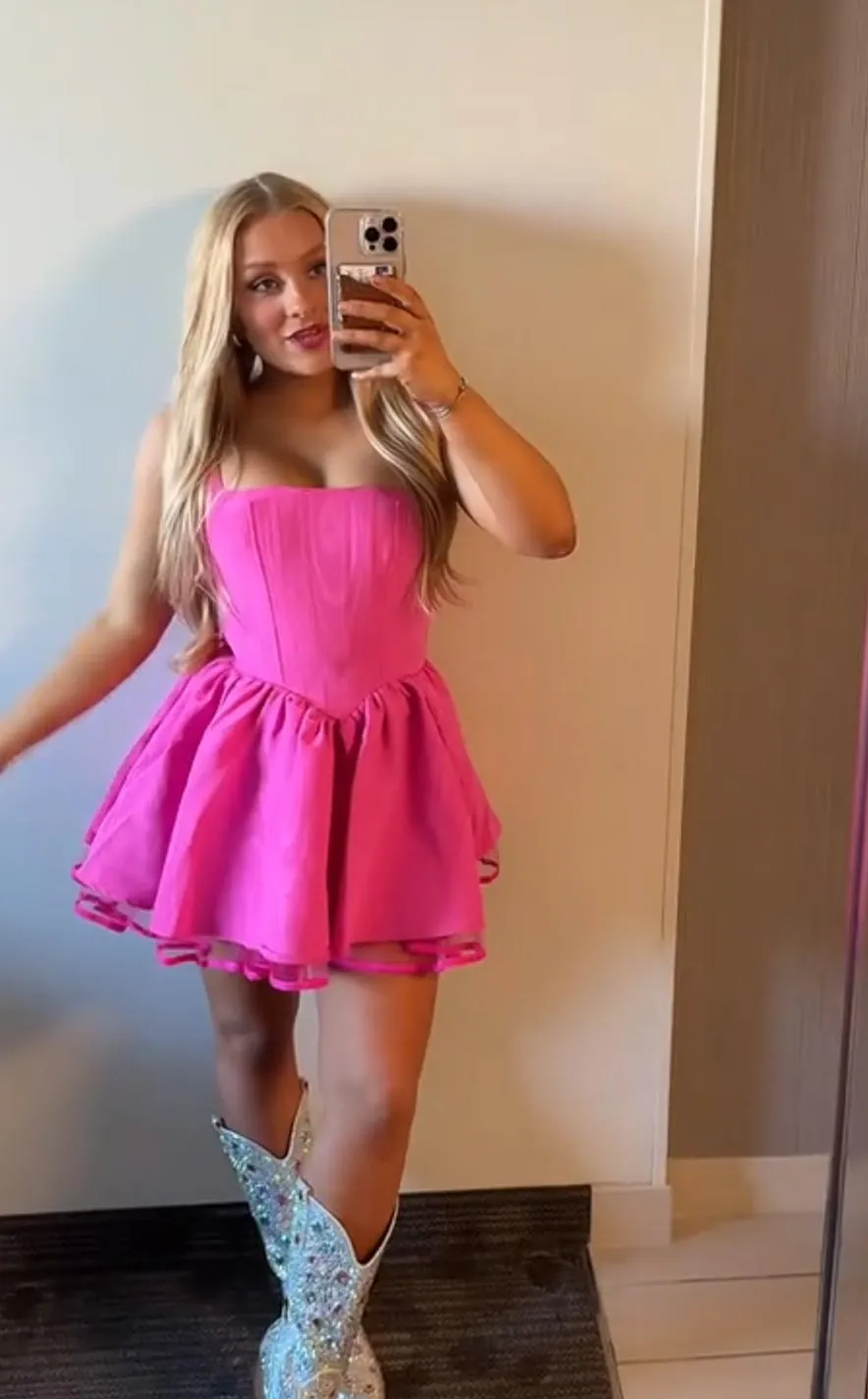 Cheerleader Laken Snelling &lsquo;Intentionally Abused&rsquo; Her Newborn, Leading to Baby's Death: Indictment