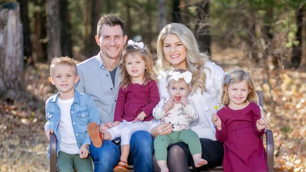Erin Bates and Husband CErin Bates and Husband Chads Quotes About Wanting a Big Family After 7th Babyhad's Quotes About Wanting a Big Family After 7th Baby
