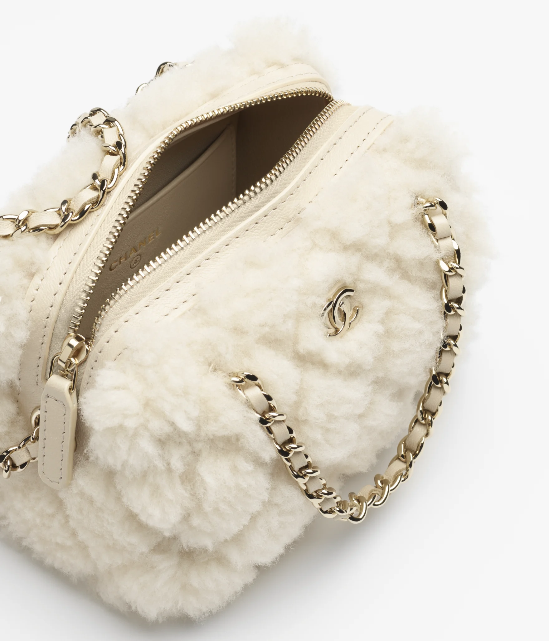 chanel fall-winter 2025 25k new handbag collectsion