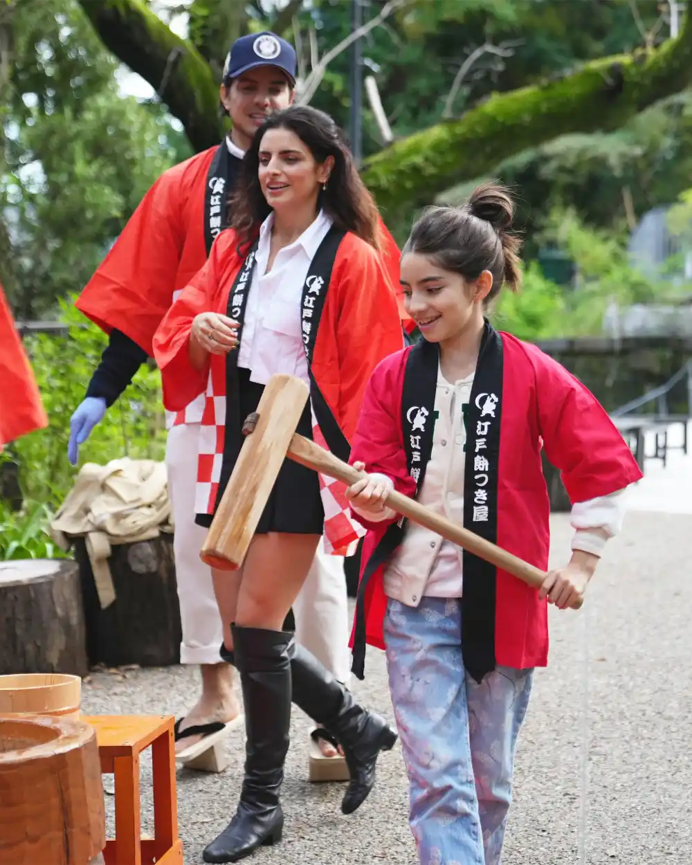 Alessandra Rosaldo y Aitana Derbez en la tercera temporada de De Viaje con los Derbez