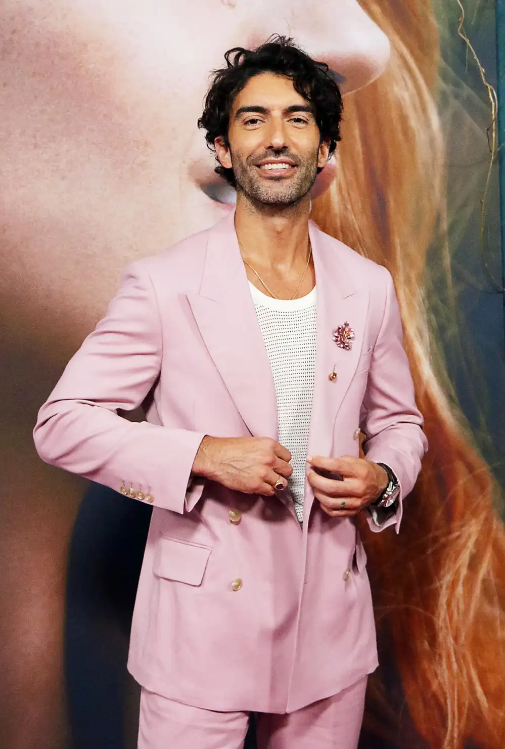 Blake Lively Accuses Justin Baldoni of Disrespecting Taylor Swift With Deposition Demand instar54014809