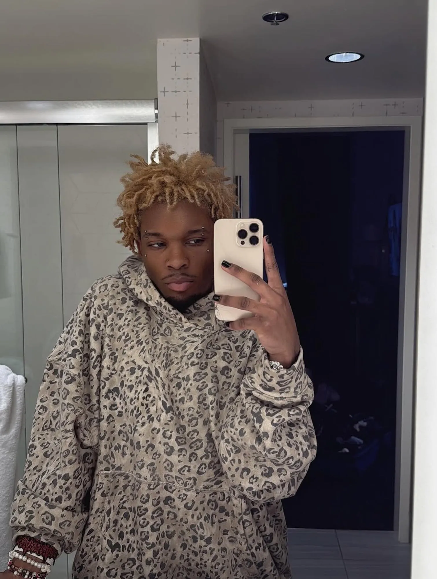 D4vd-541998624_18074278526147342_1571604330608838978_n