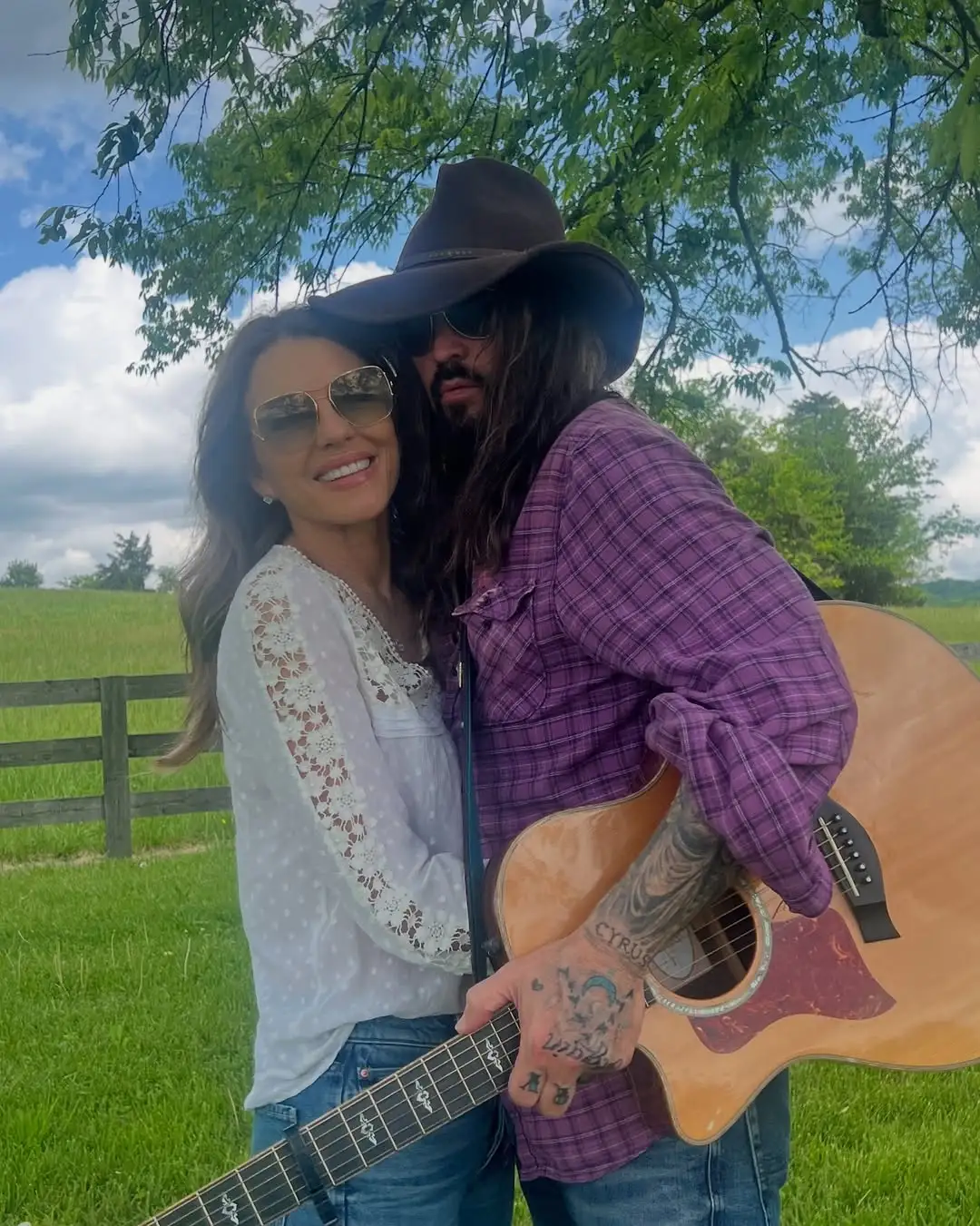 Elizabeth Hurley Talks About Her 'Good Year' Amid Billy Ray Cyrus Romance