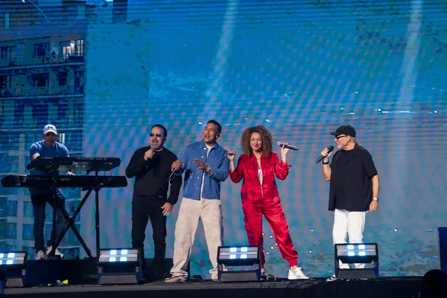 Érika Ender, Omar Alfano y Los Gaitanes en los ensayos de Premios Juventud 2025 en Panamá