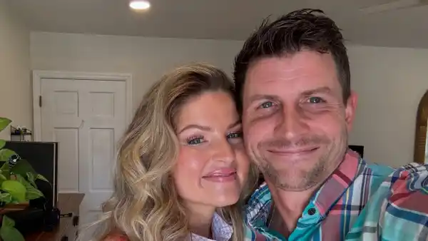 Erin-Bates-and-Chad-Paine-IG-2344079