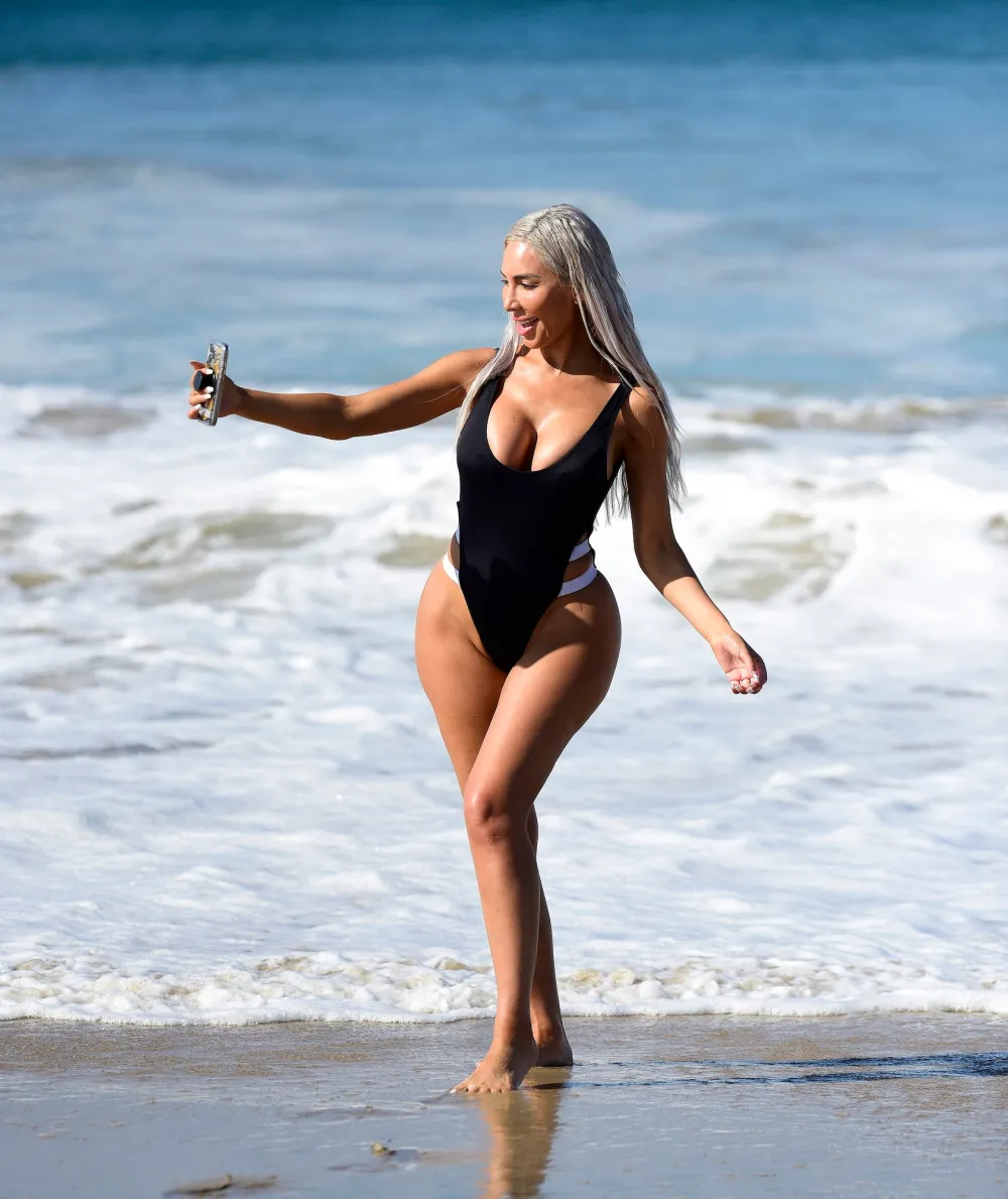 Farrah Abraham Flaunts Bare Booty in Thong Swimsuit as She Hits the Beach in Malibu