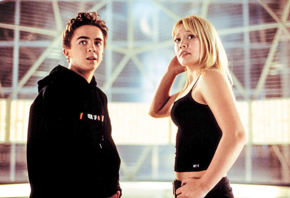 Frankie Muniz Looks Back at Working With Hilary Duff Amanda Bynes and More AGENT CODY BANKS