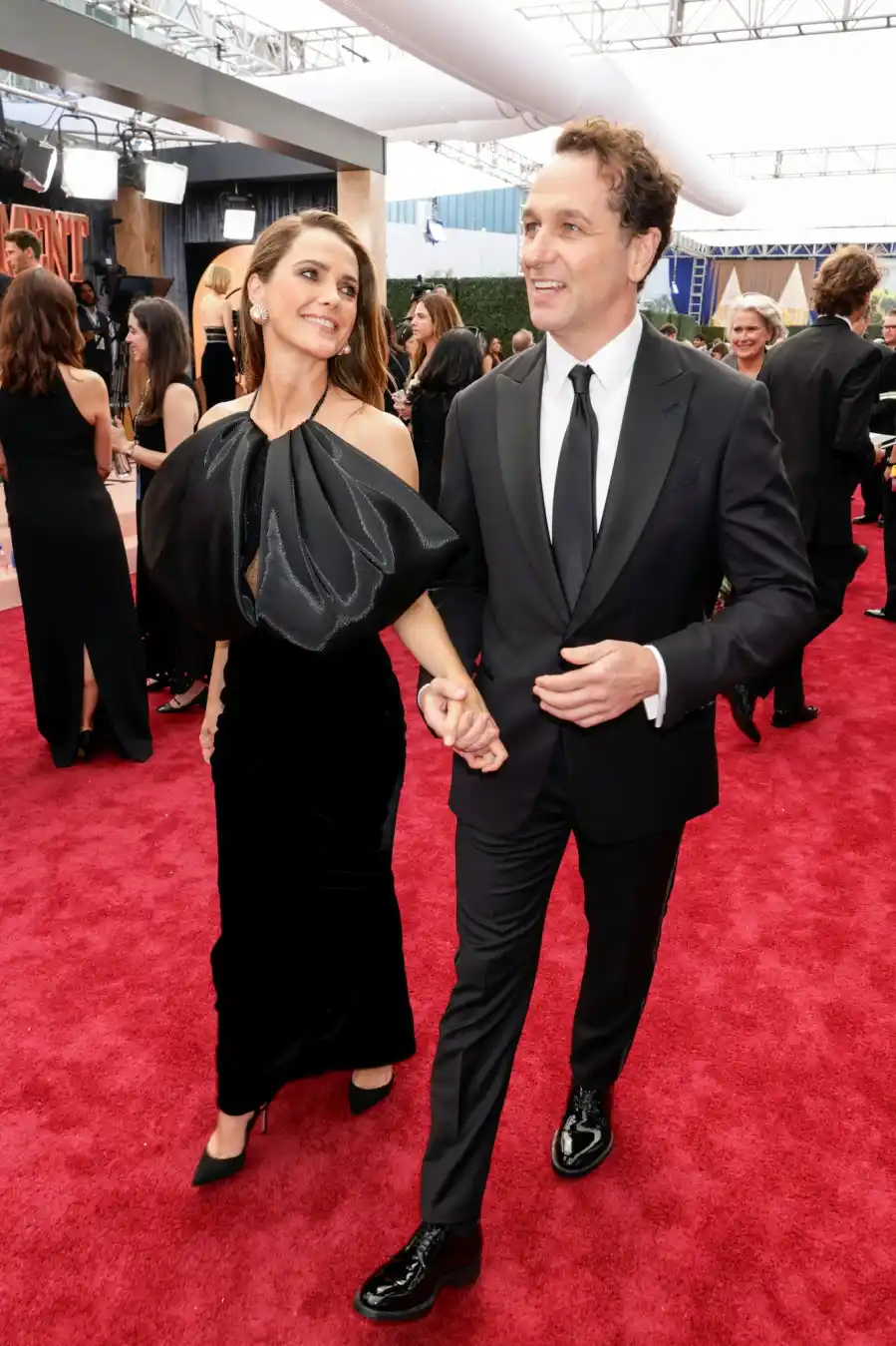 Gallery Hottest Couples at the 2025 Emmy Awards