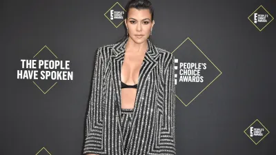 SANTA MONICA, CALIFORNIA - NOVEMBER 10: Kourtney Kardashian attends 2019 E! People's Choice Awards - Arrivals at The Barker Hanger on November 10, 2019 in Santa Monica, California. (Photo by David Crotty/Patrick McMullan via Getty Images)