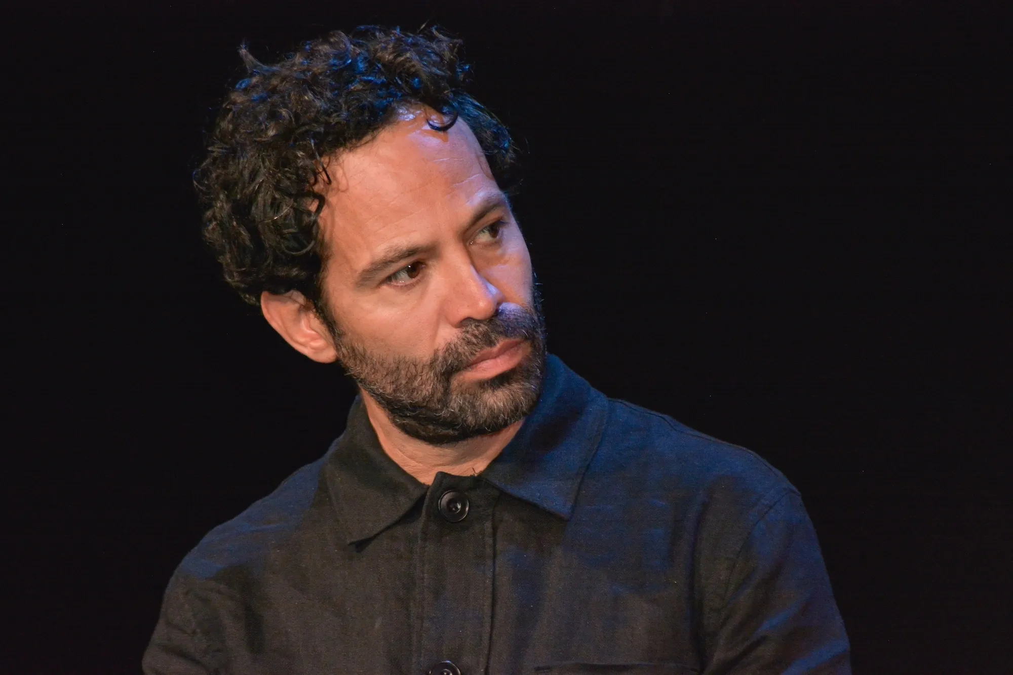 Mauricio Isaac, el actor que interpreta a La Calavera en Las Muertas de Netflix