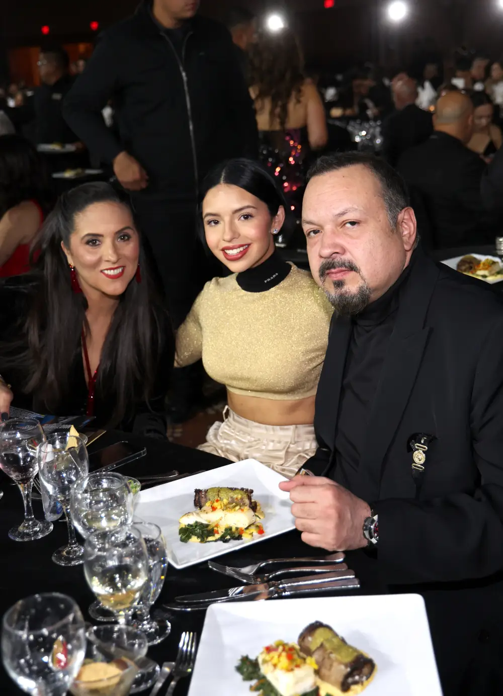 Aneliz &Aacute;lvarez Alcal&aacute;, &Aacute;ngela Aguilar y Pepe Aguilar.