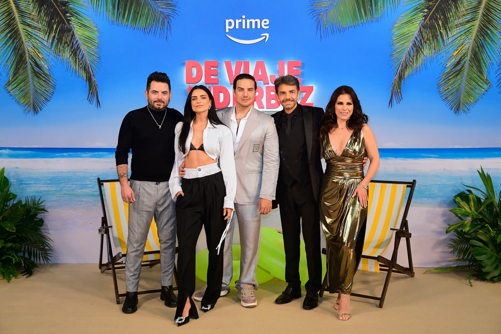 José Eduardo, Aislinn, Vadhir, Eugenio Derbez y Alessandra Rosaldo